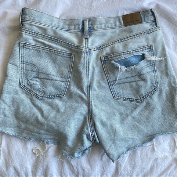 ⛄️ American Eagle Distressed Light Wash Shorts​​​​​ - Picture 3 of 7